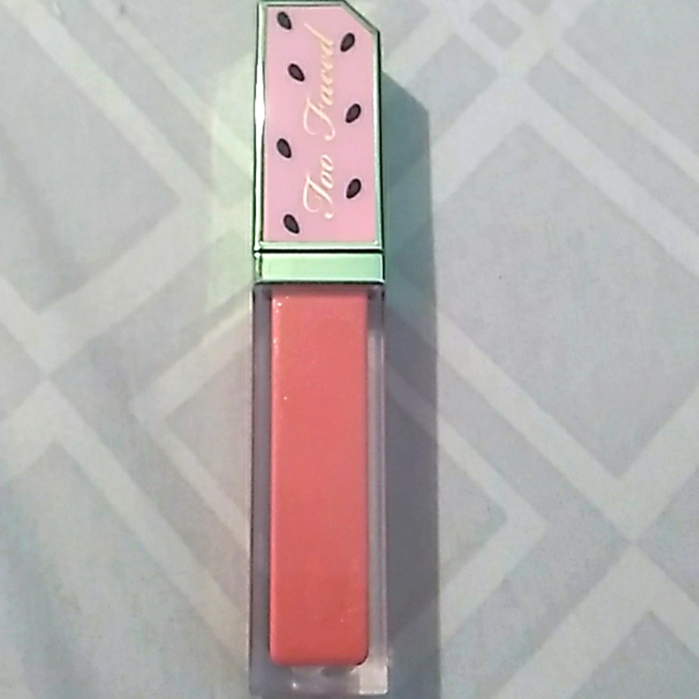 Too faced lip gloss
